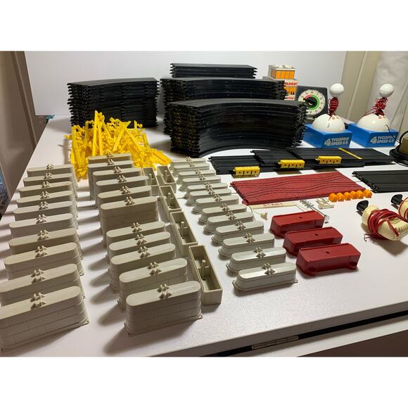 Vintage 70s TYCO PRO LOT Slot Car Race Tracks Controllers Power Extenders Guards - Picture 10 of 12